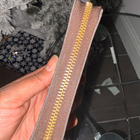 Louis Vuitton Monogram Wallet - Picture 7 of 8